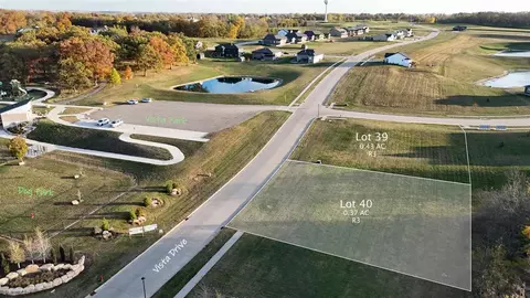 101 Vista Dr, Kalona, IA 52247