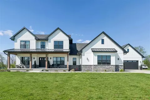 9267 Feather Ridge Pass, Cedar Rapids, IA 52411