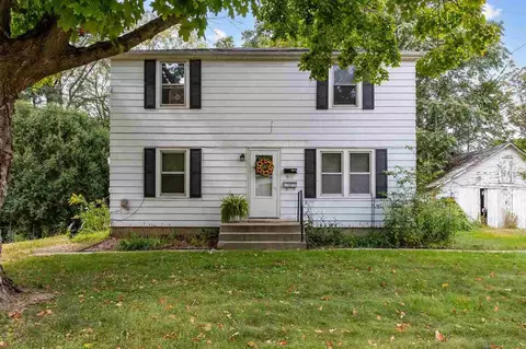 911 Rundell St, Iowa City, IA 52240