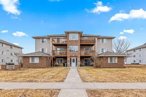 617 Kimberlite St, Tiffin, IA 52340