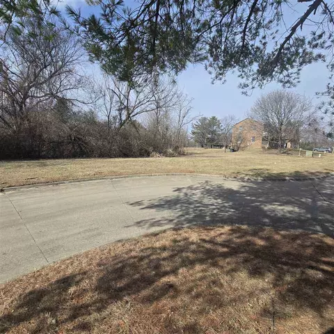 lot5 Kenruth Cir NE, Iowacity, IA 52240
