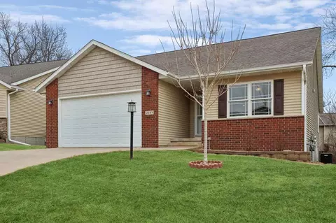2183 Westminster Cir, Coralville, IA 52241