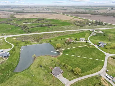288 Th Dr, Williamsburg, IA 52361