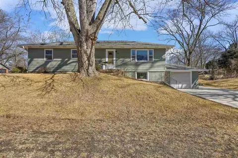 528 Beldon Ave, Iowa City, IA 52246