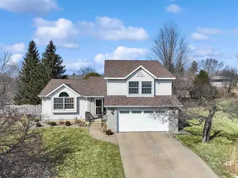708 Elliott Ct, Iowa City, IA 52246