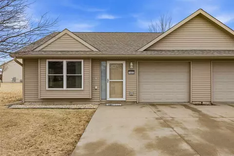 1465 Jaylen Ln, North Liberty, IA 52317