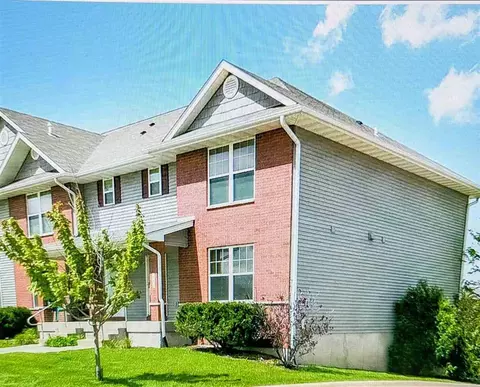 245 Huntington Dr, Iowa City, IA 52245