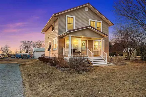 5305 American Legion Rd SE, Iowa City, IA 52240