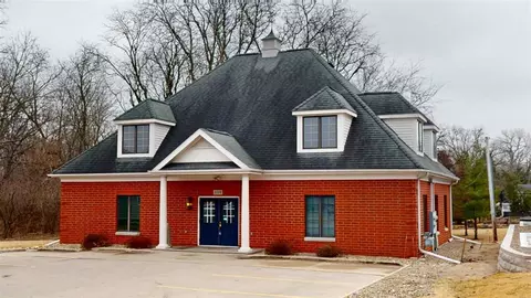 1114 N Dodge St, Iowa City, IA 52245