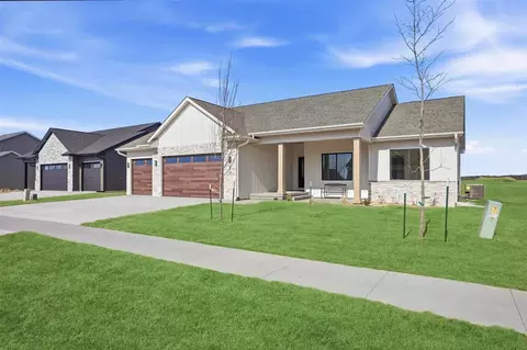 810 Yorkshire St, North Liberty, IA 52317