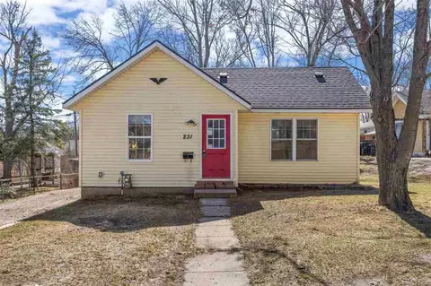 231 31st Street Dr SE, Cedar Rapids, IA 52403