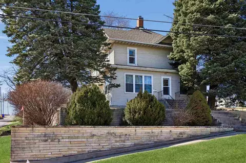 410 Ella St, Riverside, IA 52327