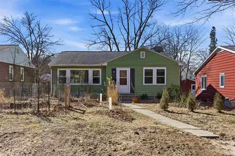 1521 E Court St, Iowa City, IA 52245