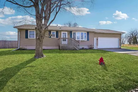 Exterior - 910 Karens Ct, Walker, IA 52352 photo 3 of 11