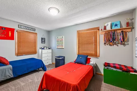 Bedroom - 910 Karens Ct, Walker, IA 52352 photo 4 of 6