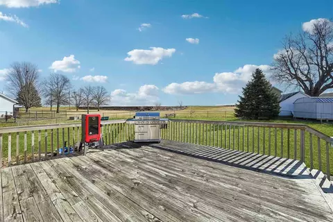 Exterior - 910 Karens Ct, Walker, IA 52352 photo 7 of 11