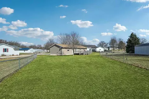 Exterior - 910 Karens Ct, Walker, IA 52352 photo 10 of 11