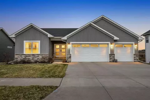 222 Sedona St, Iowa City, IA 52246
