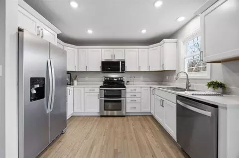 Kitchen - 3310 Riverside Dr NE, Cedar Rapids, IA 52411 photo 1 of 1