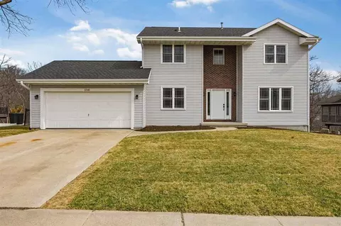 3310 Riverside Dr NE, Cedar Rapids, IA 52411