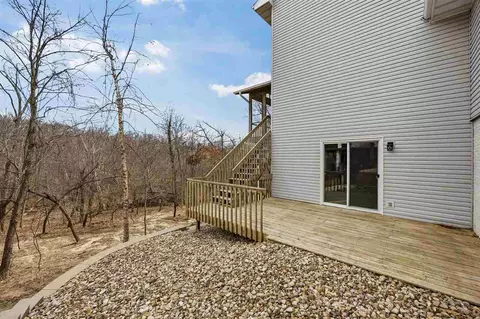 Exterior - 3310 Riverside Dr NE, Cedar Rapids, IA 52411 photo 4 of 4