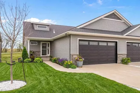 312 Dawson Dr, West Branch, IA 52358