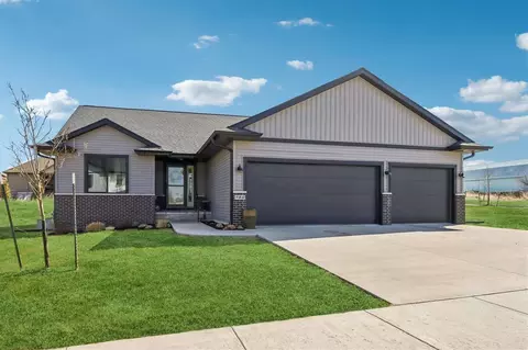 980 Aiden St, Iowa City, IA 52245