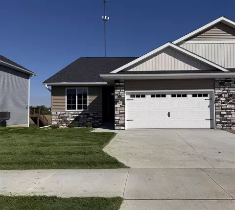 842 Armands Ln, Tiffin, IA 52340