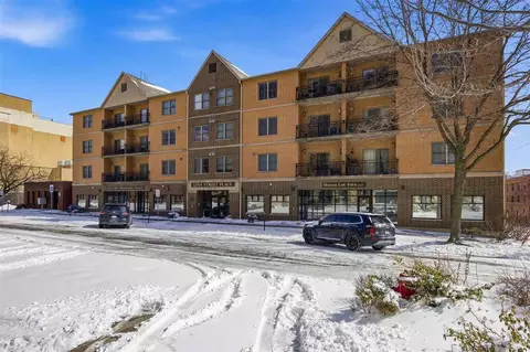 332 S Linn St, Iowa City, IA 52240