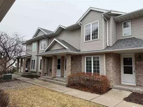 1905 Earl Rd, Iowa City, IA 52246