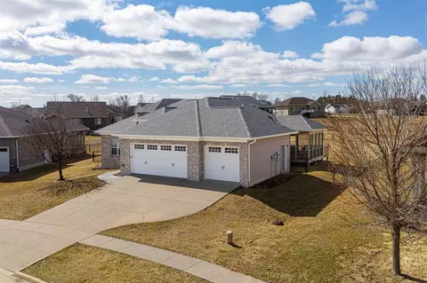 1875 Timber Wolf Dr, North Liberty, IA 52317