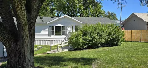 1920 W Main St, Washington, IA 52353
