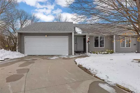 40 Gryn Ct, Iowa City, IA 52246
