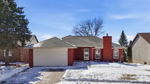 839 Pepper Dr, Iowa City, IA 52240