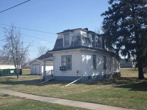 206 E Lafayette, Keota, IA 52248