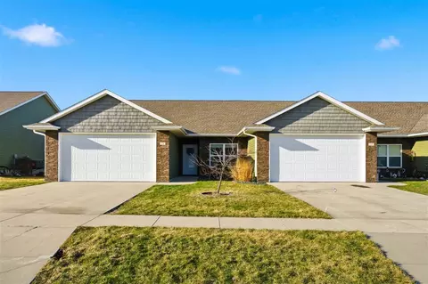 320 Amy St, Swisher, IA 52338