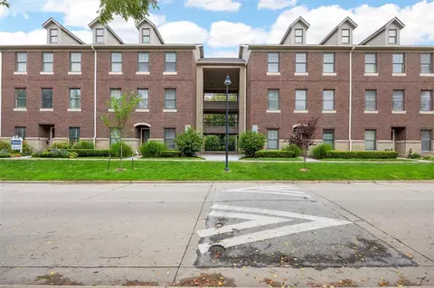 1164 Foster Rd, Iowa City, IA 52245
