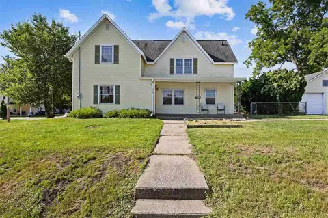 219 Myrtle Ave, Iowa City, IA 52246