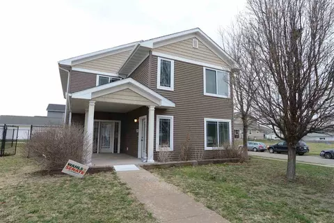 2694 Pinto Ln, Iowa City, IA 52240