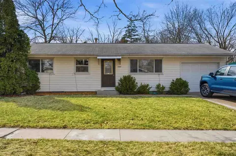 1429 Spruce St, Iowa City, IA 52240