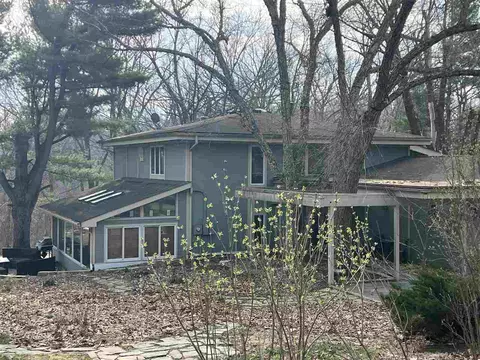 4256 Red Maple Trl NE, Iowa City, IA 52240