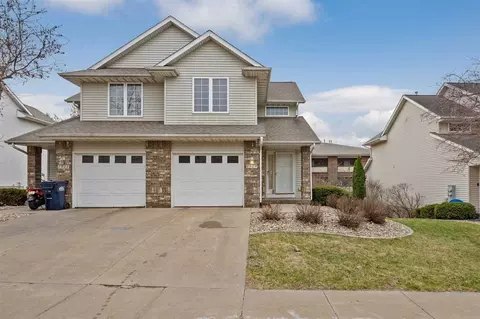1519 Ranier Dr, Iowa City, IA 52246