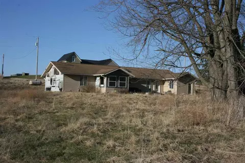 397 1st St, Mount Pleasant, IA 52641