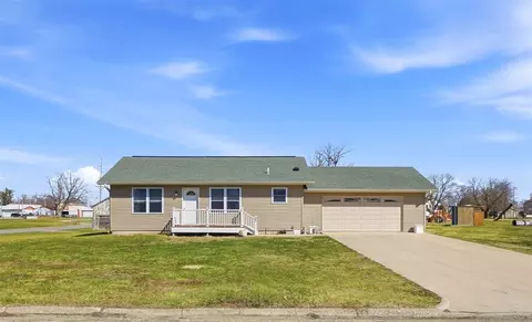 209 Highway 22, Keswick, IA 50136