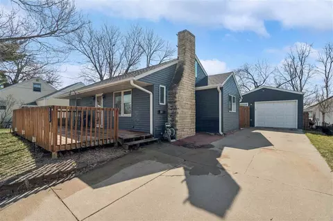 297 6th Ave, Marion, IA 52302