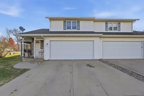 863 Boston Way, Coralville, IA 52241