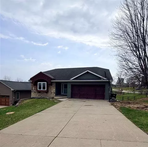 1198 9th St, Coralville, IA 52241