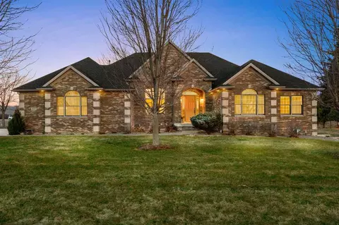 803 S Walnut St, Sumner, IA 50674