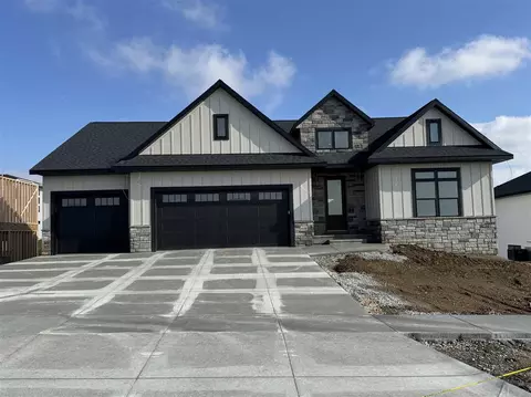 612 Rock Ridge Rd, Tiffin, IA 52340