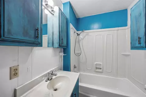 406 4th St, Deep River, IA 52222 photo 12